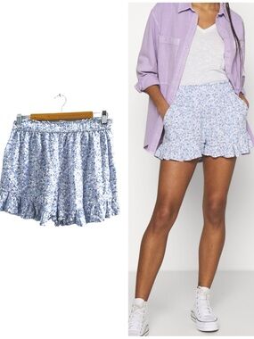 Hollister High Rise Blue White Floral Ruffle Trim Shorts elastic waist Medium